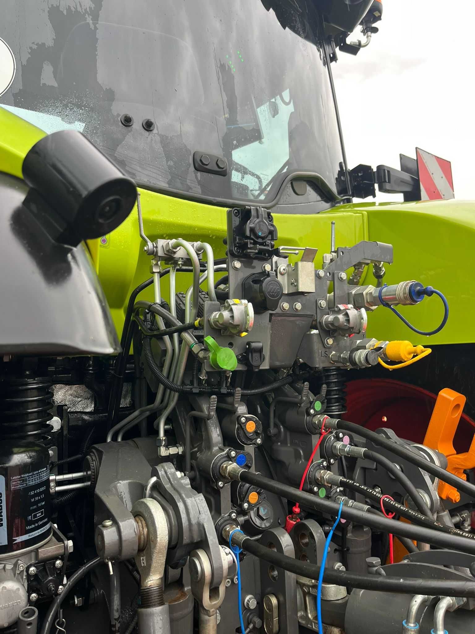 Claas Arion 650 - 2024 rok - tylko 910 godzin - ładowacz - przedni WOM