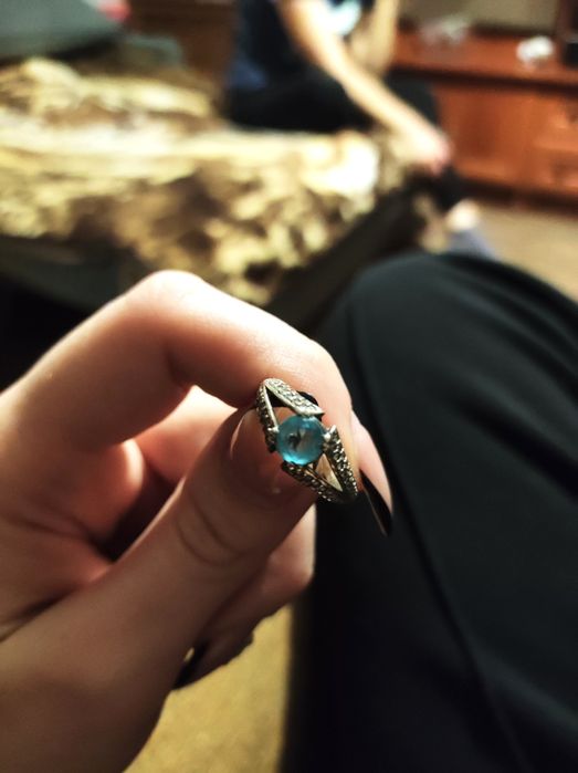 Продам срібне колечко