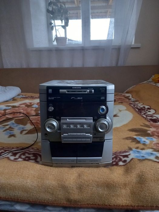 Продам музичний центр SAMSYNG та телевізори