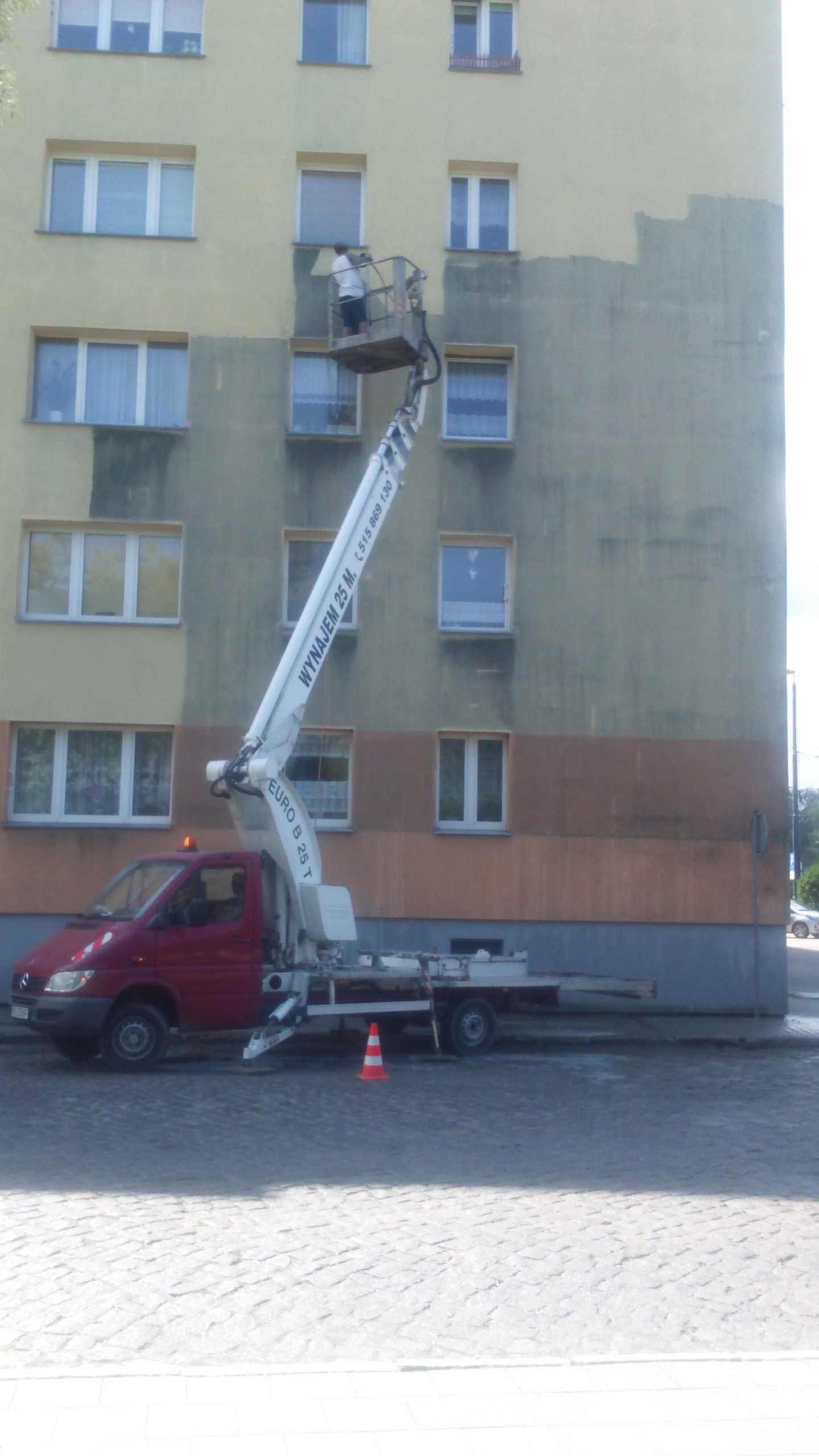 Mycie elewacji, dachów, kostki brukowej