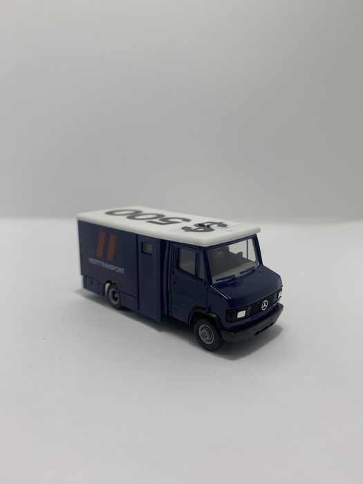 Miniatura Mercedes da Herpa escala H0 1/87