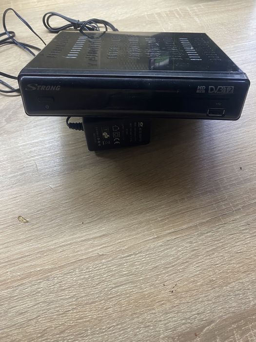 T2-тюнер Strong DVB-T2 SRT-8502