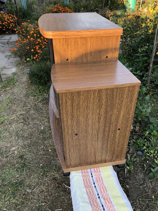 Продам тумбу под телевизор