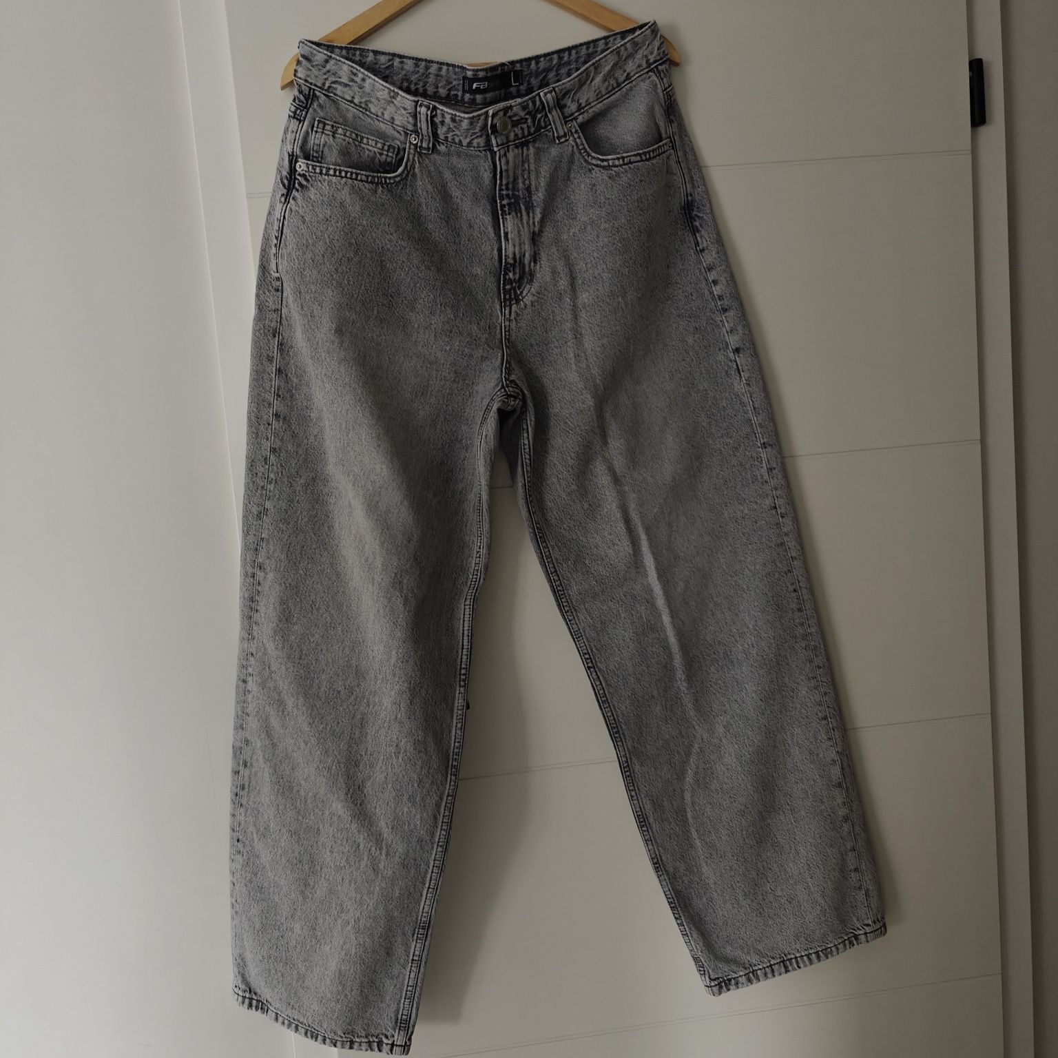 Jeansy typu baggy New Yorker