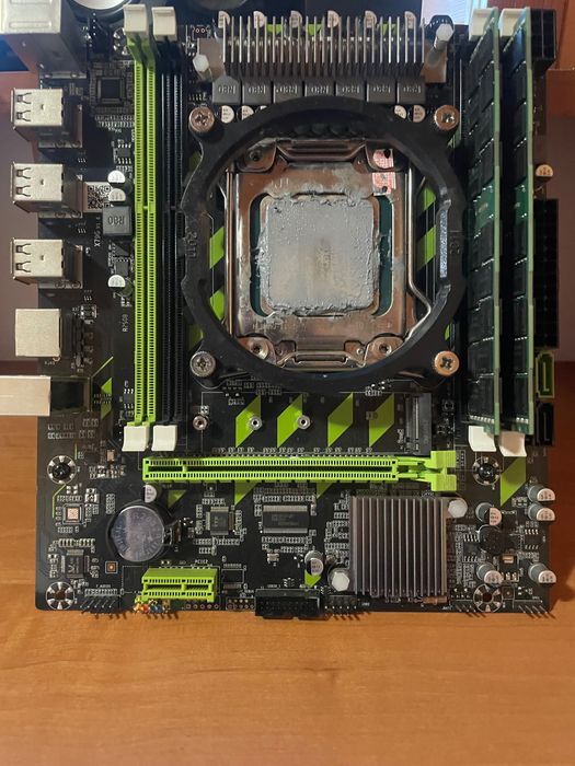 Xeon e5 2695v2  + материнка envinda x 79g + 32gb ddr3