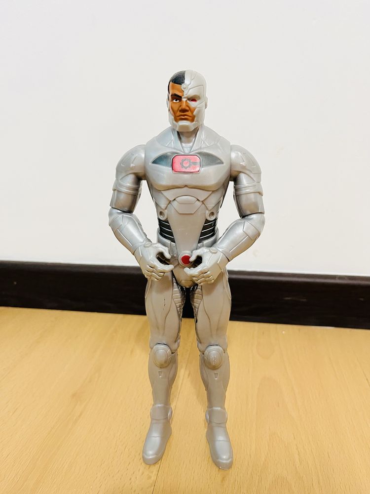 Figuras Bonecos Cyborg