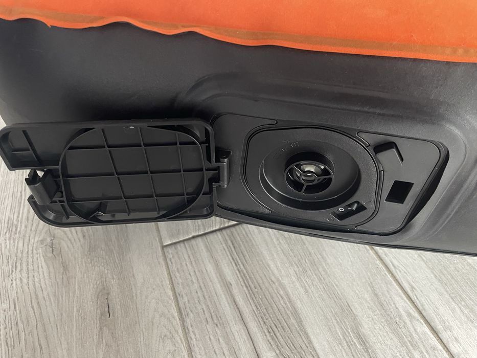 Materac kempingowy Luxchoice akumulator Typ-C  samopompujący Luxchoice