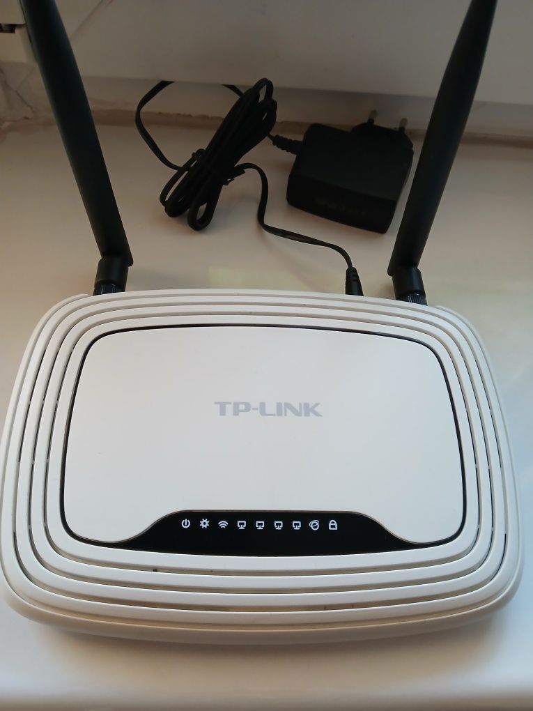 Ruter TP- LINK WR841N .