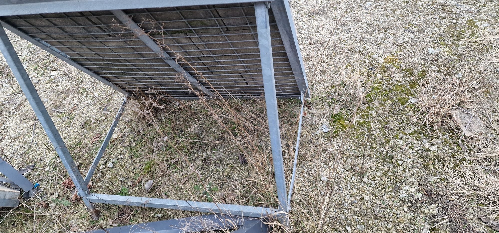 Stojak do kostki brukowej