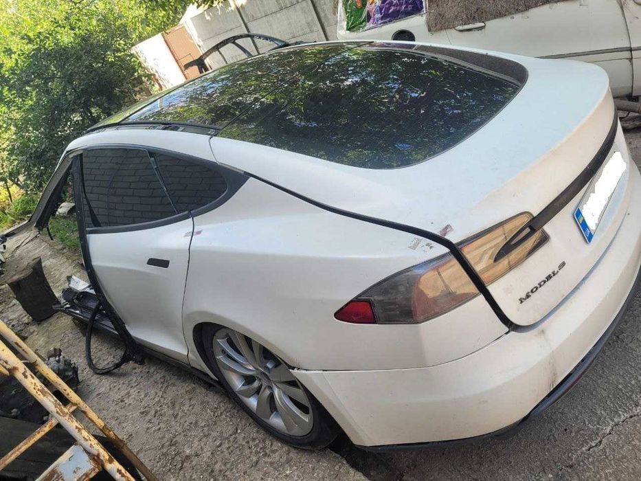 Разборка TESLA MODEL S 85D 85 kWh 2015 Dual Motor AWD (5YJS) 09.12-16