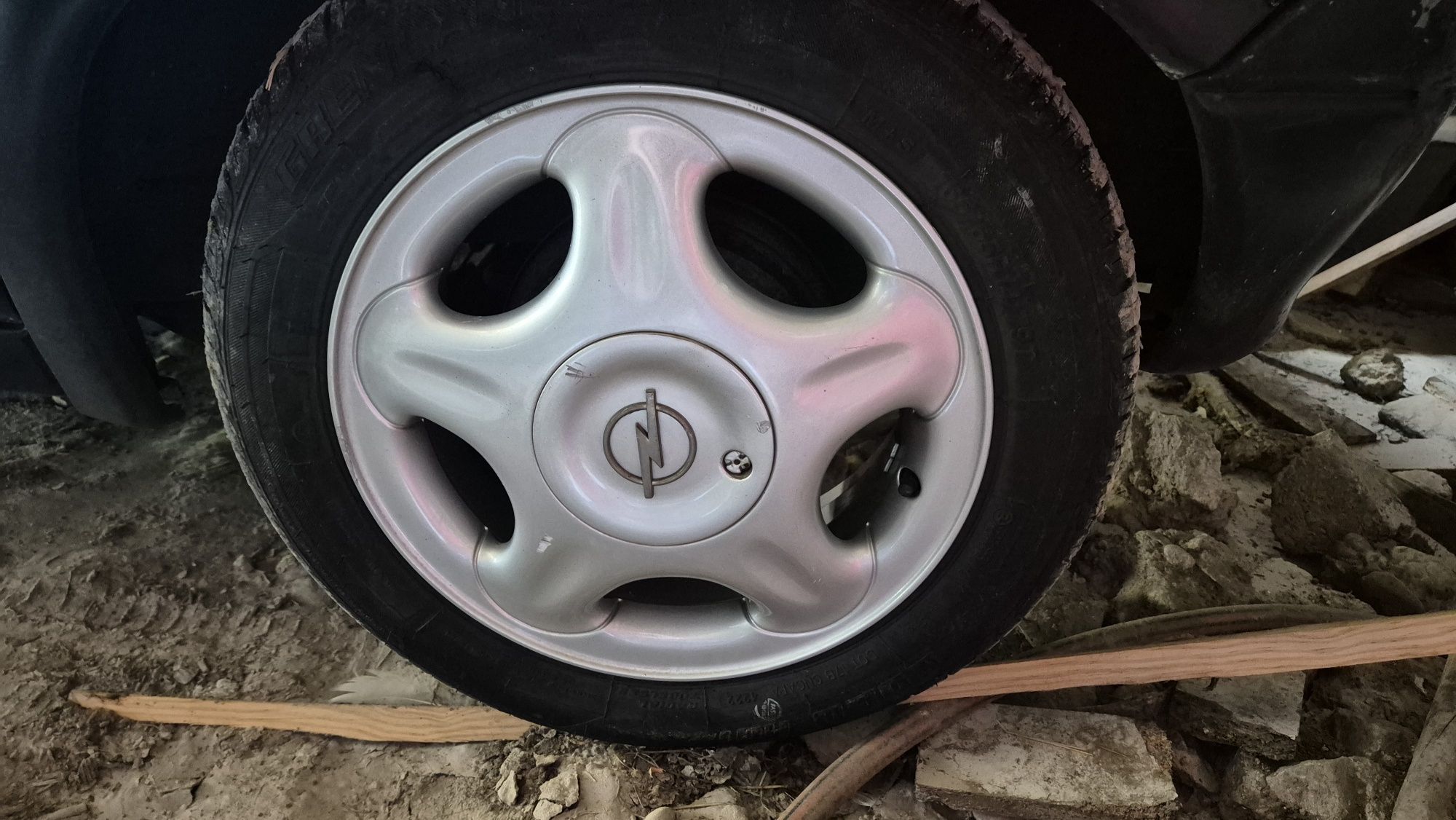 Jantes Especiais 14" 4x100 com pneus