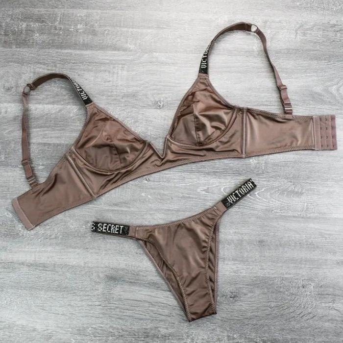 Комплект безшовний атласний Victoria's Secret без паралону та пушапу