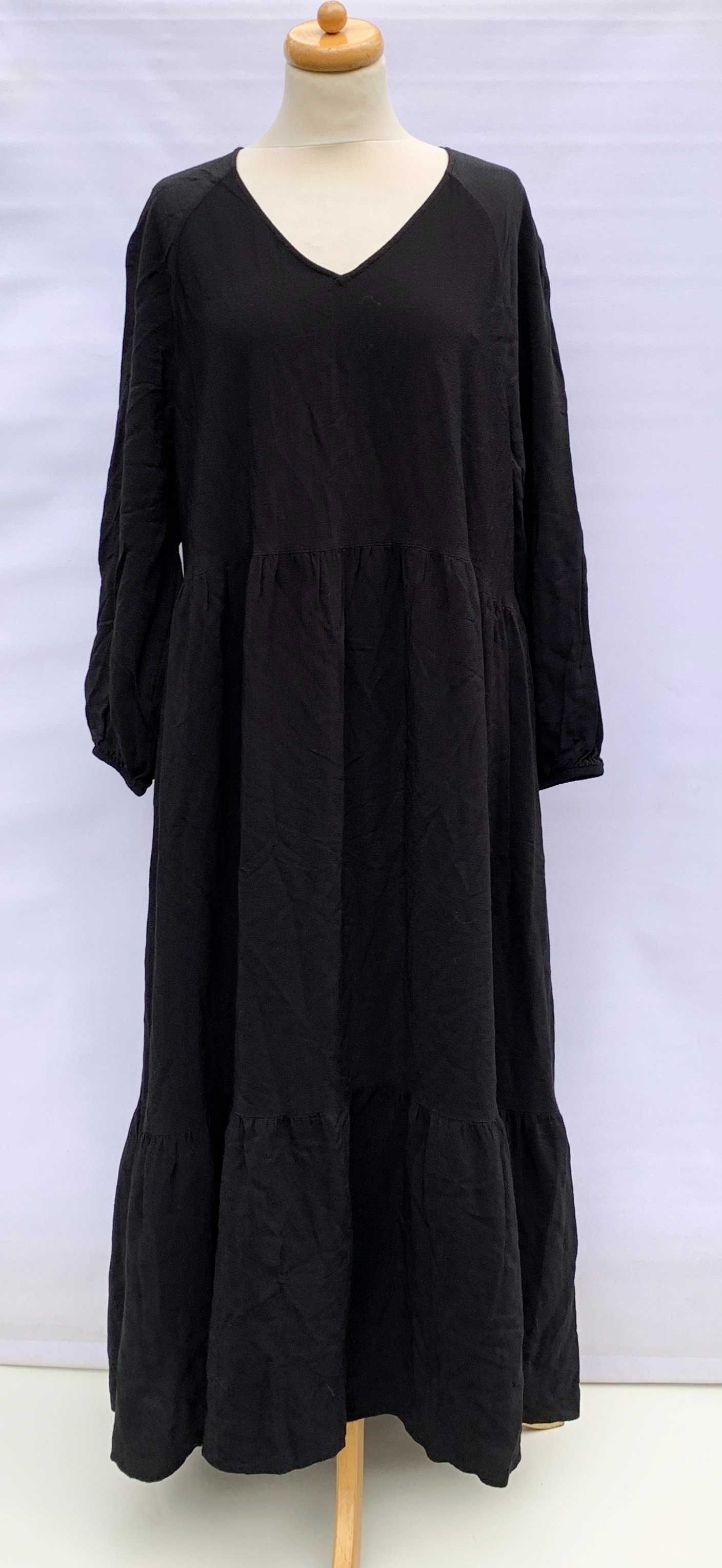 Sukienka Długa Maxi Czarna KappAhl Rozkloszowana XL 42