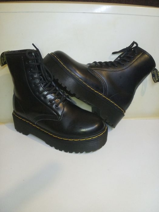37 Dr Martens зимові черевики
