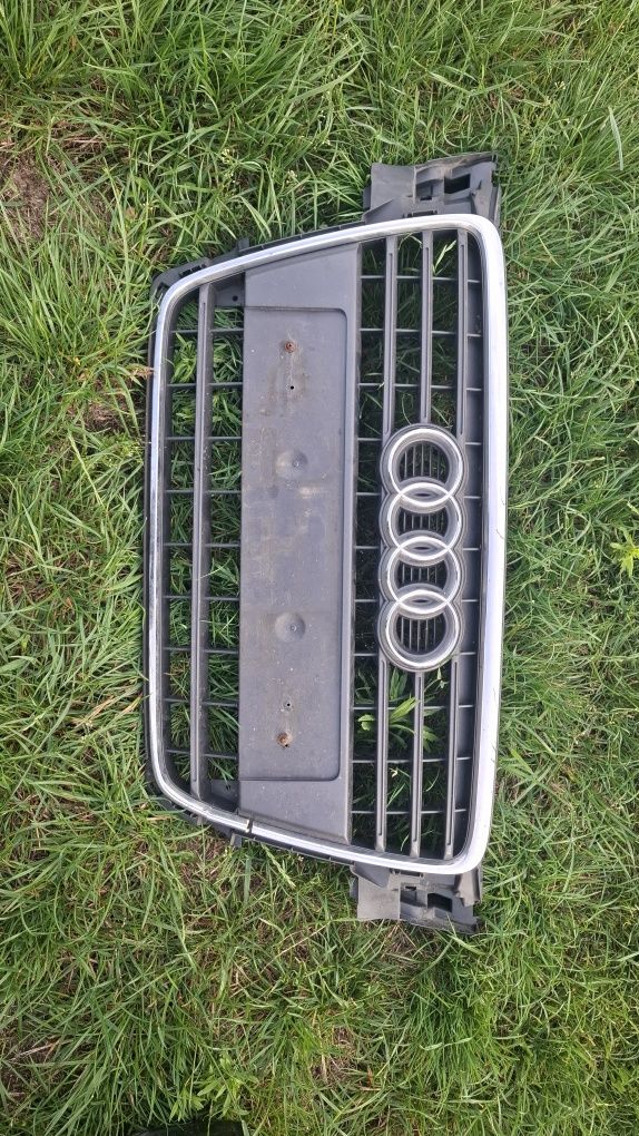Zderzak+grill przedlift audi a4 b7
