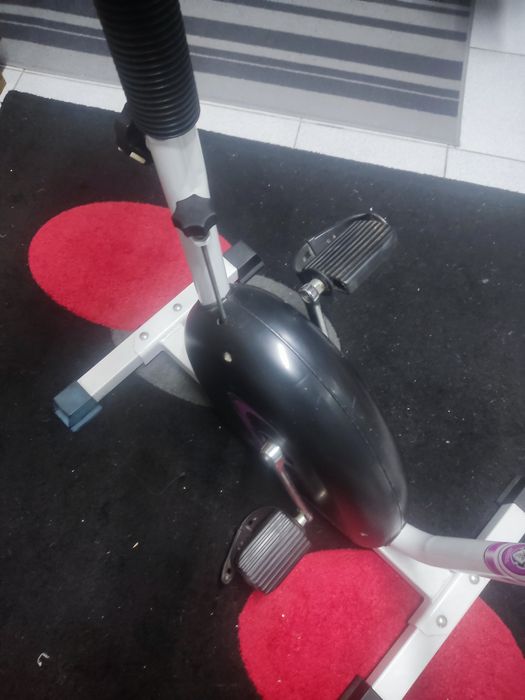 Bicicleta de ginástica