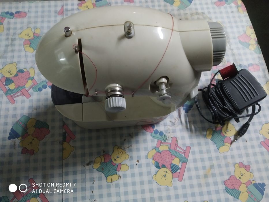 Mini Sewing Machine