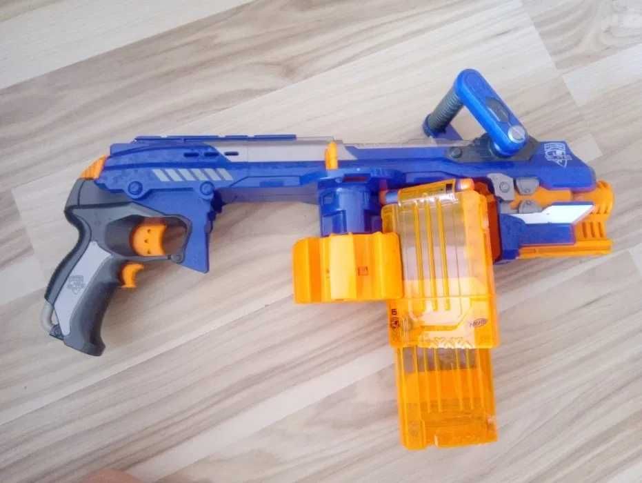 Wyrzutnia Nerf N-Strike Elite Hail-Fire Hasbro 2011 na baterie