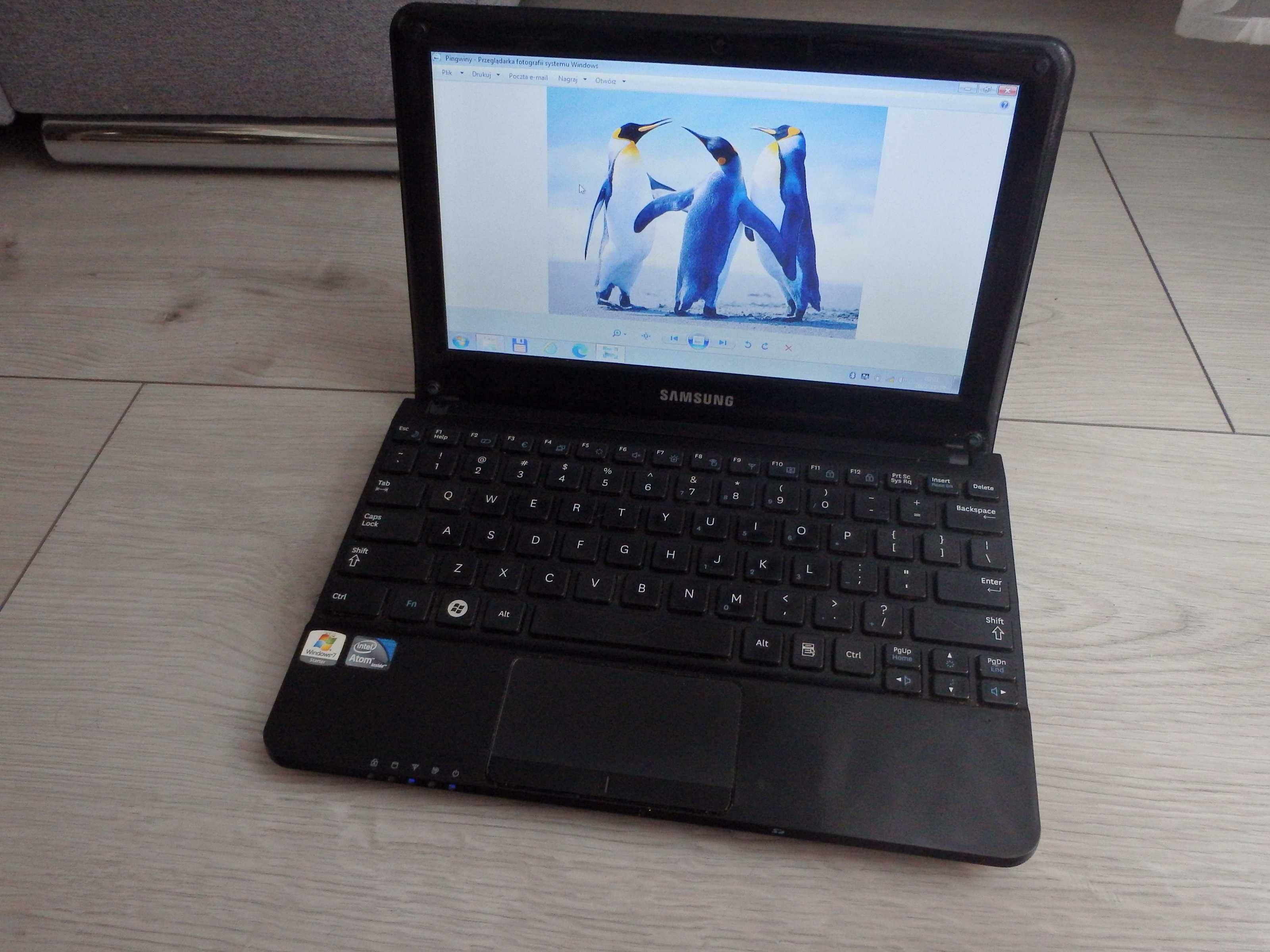 Netbook SAMSUNG NC 110 mini laptop 10,1" czarny