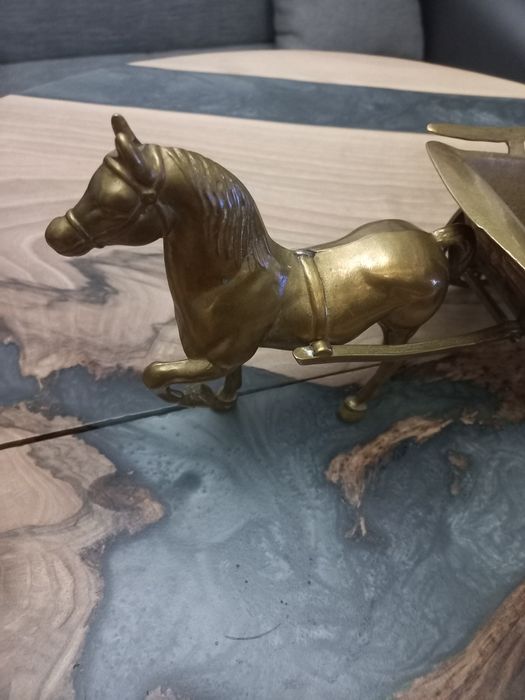 Конь бронзовый статуэтка бронза медь латунь с тележкой в интерьер