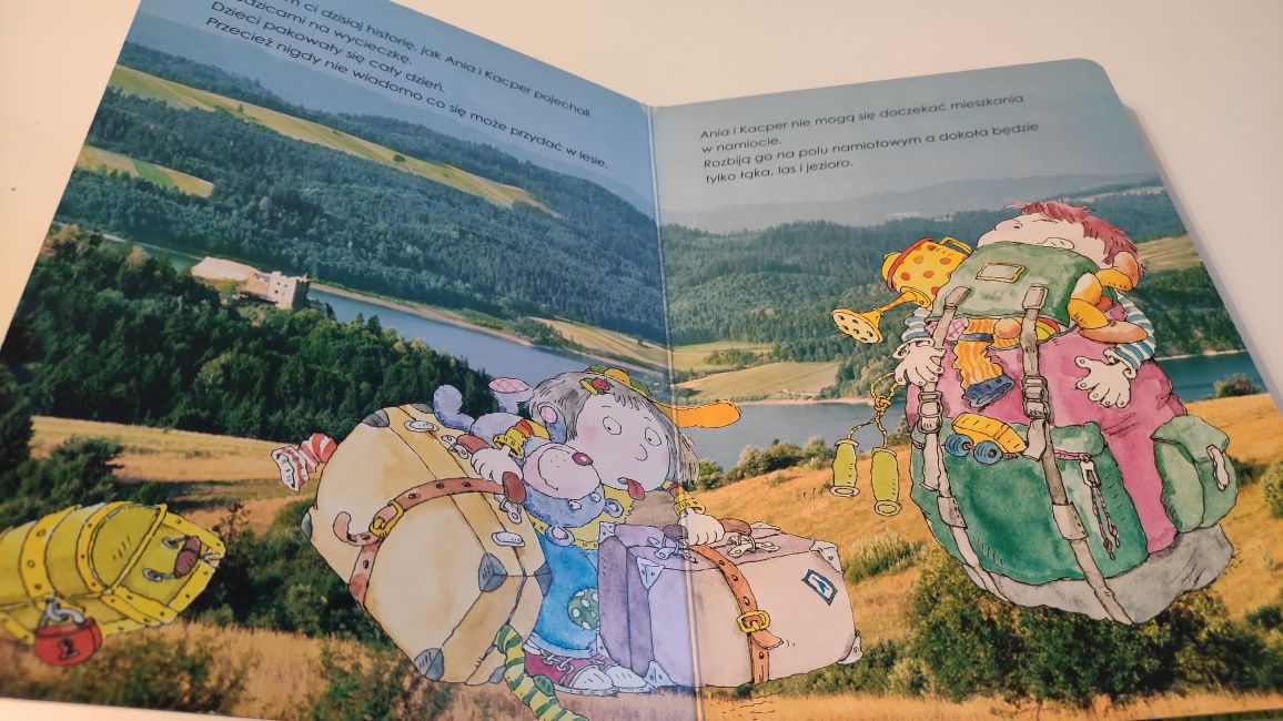 Poznaję i opowiadam z mamą Dorota Zawadzka twarde kartki dla malucha