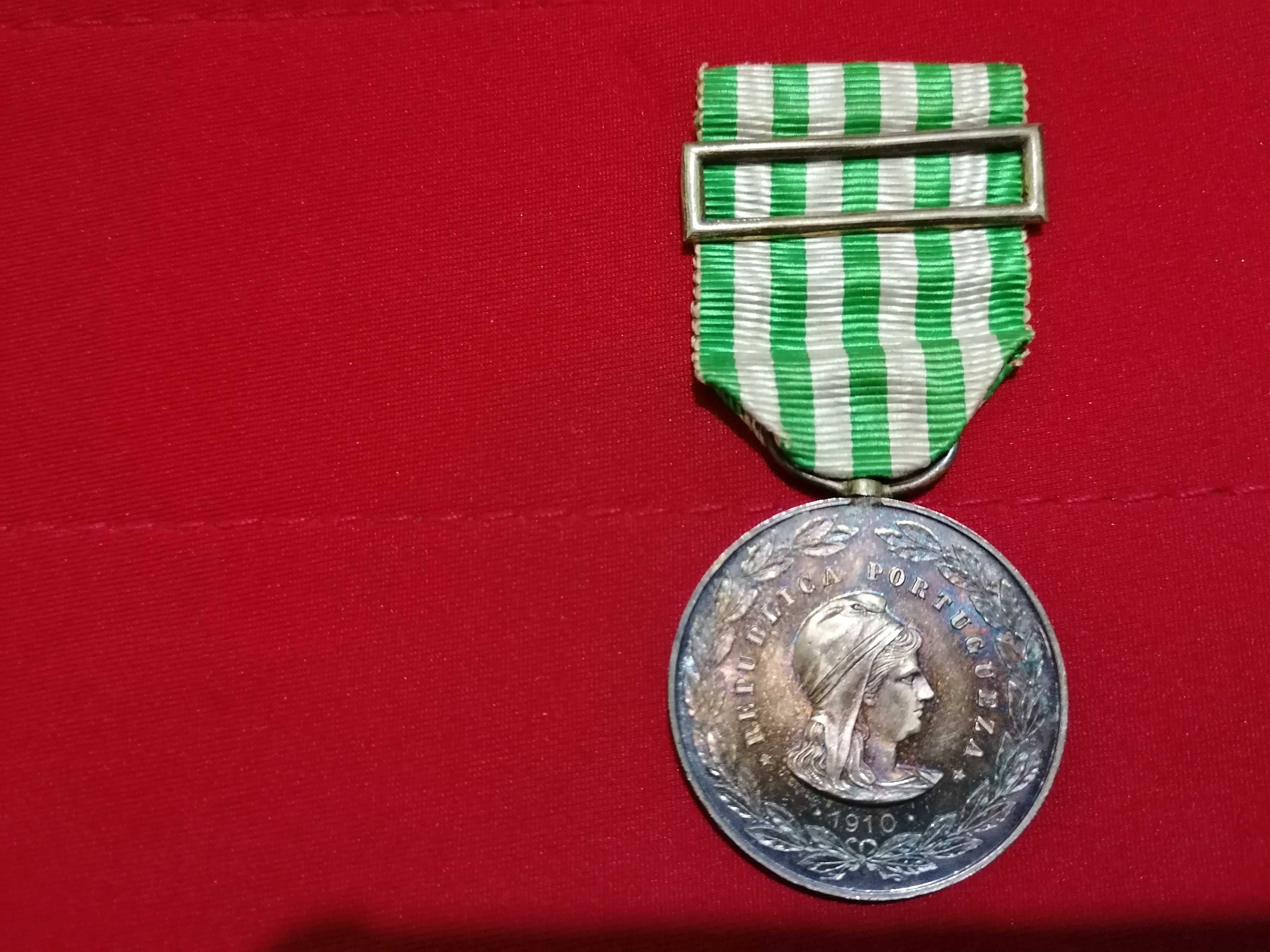 Medalha militar comportamento exemplar 1910 prata