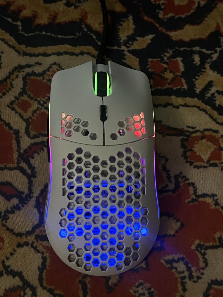 Myszka gamingowa glorius model o led
