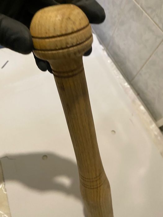 Біта бейсбольні дерев’яна . Дві штуки . Витримка 10 років