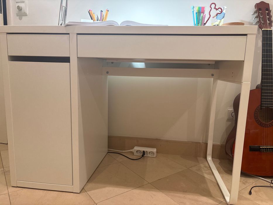 Ikea Micke Secretária