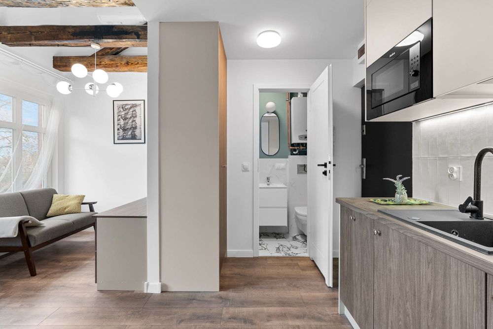 Kawalerk z  antresolą - świeżo po remoncie, ul.Siewna 17 Katowice