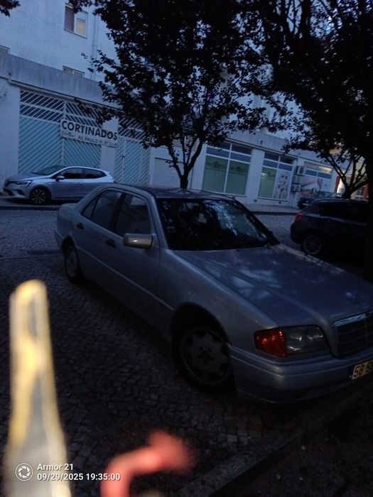 Mercedes muito extimado
