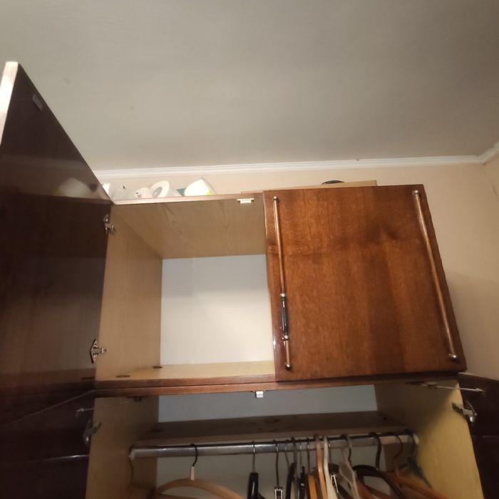 Гарнитур, шафа, тумбочки