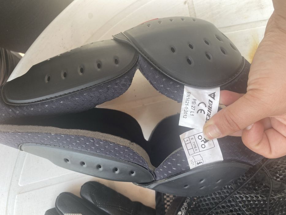 Joelheiras, coroveleiras e ombreiras