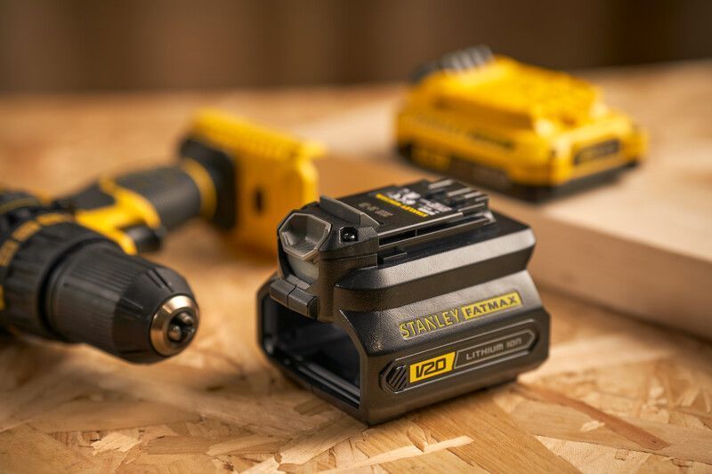 Adapter Do Akumulatorów V20 Stanley