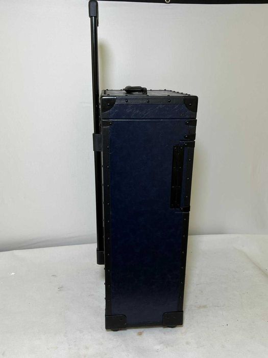 walizka kosmetyczna / fryzjerska na kółkach z zamkami szyfrowymi