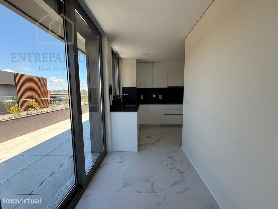 Apartamento T3 com terraço em Espinho, Aveiro para comprar - PRONTO...