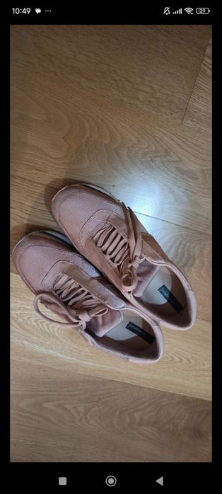 Tenis rosa Stradivarius