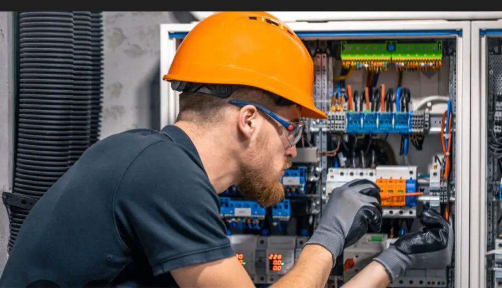 Eletricista tecnico de manutençao