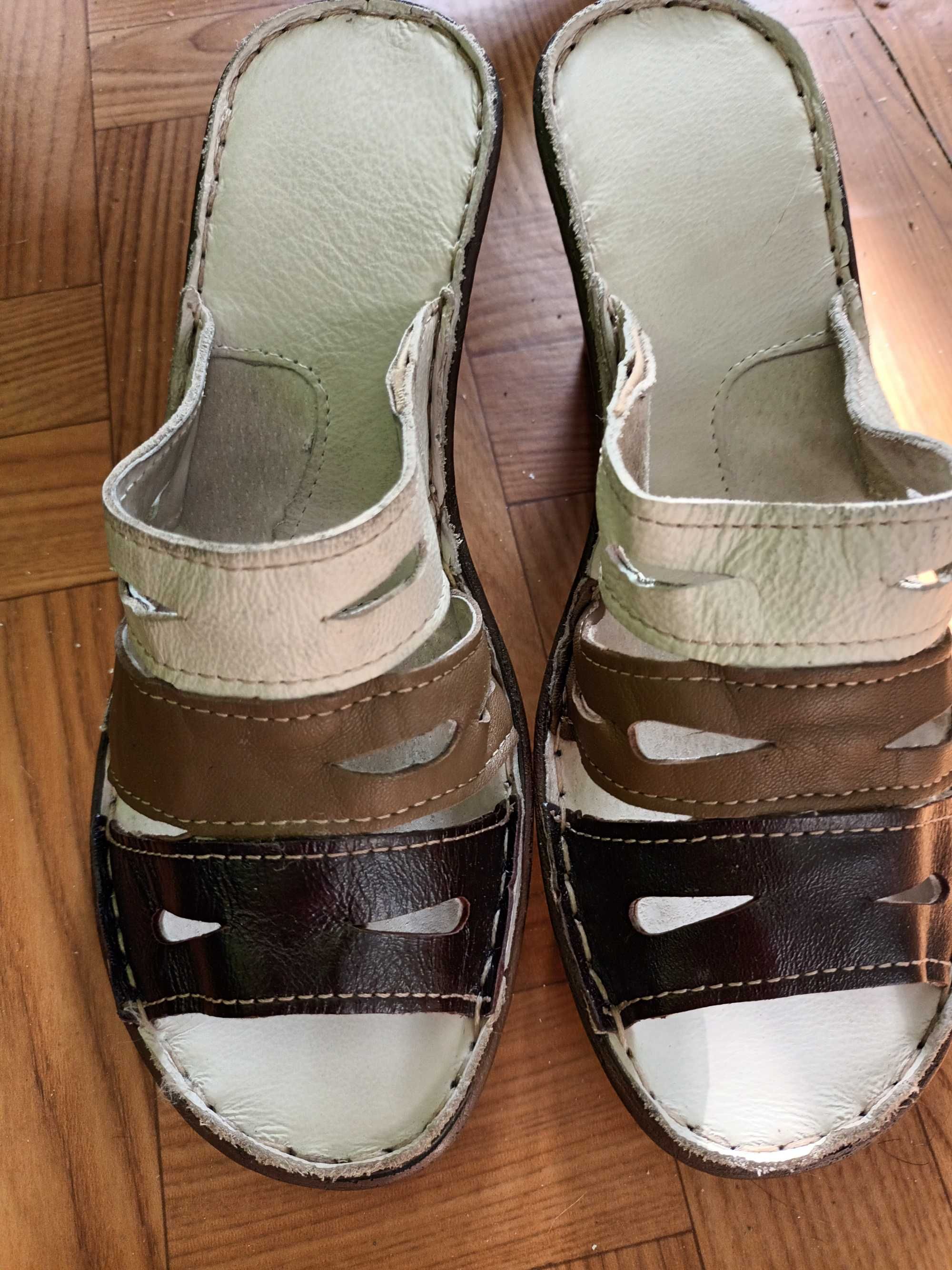 Wyprzedaż-nowe nieużywane buty klapki na koturnie-roz.38-BARDZO TANIO