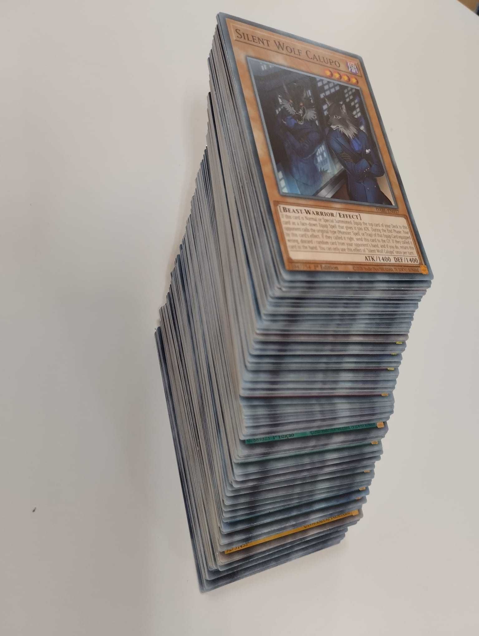 200 cartas de Yugioh