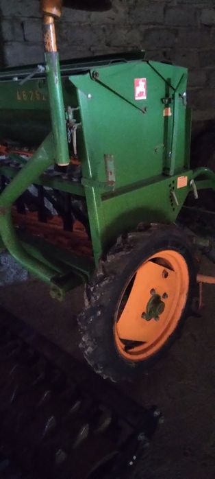 Agregat uprawowo siewny brona wirowa