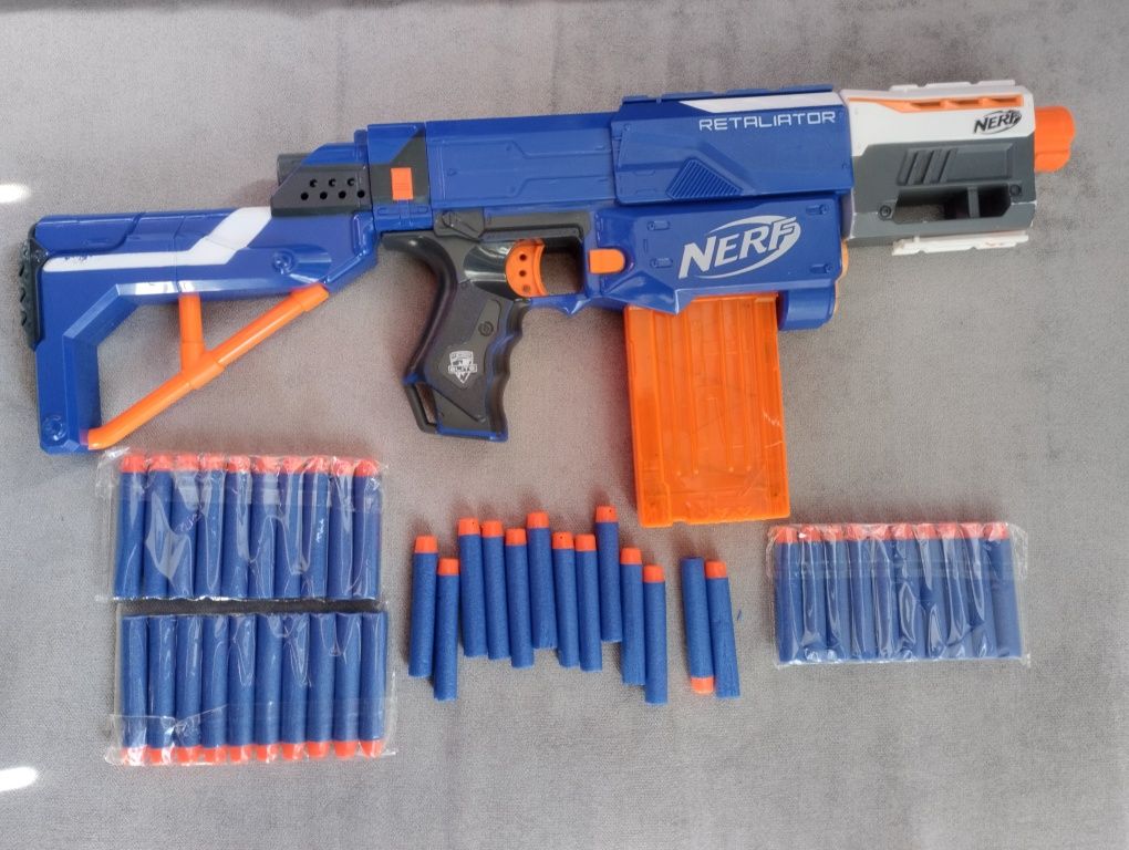 Nerf Mega та Netf Retaliator