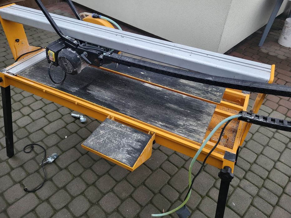 Piła do glazury na wode