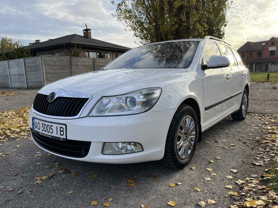 Skoda Octavia A5 2012 год 1600 газ/бензин mpi с механикой