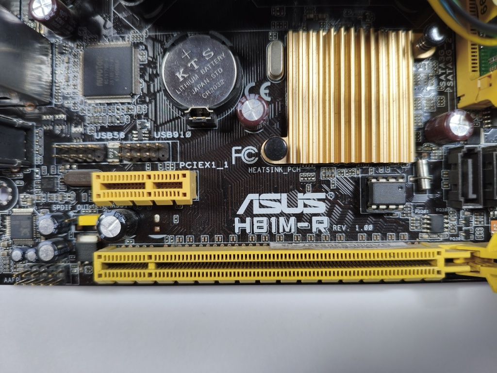 Мат плата ASUS H81M-R DDR3 16Gb i5-4590