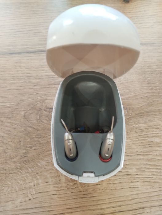 Aparat słuchowy z firmy geers