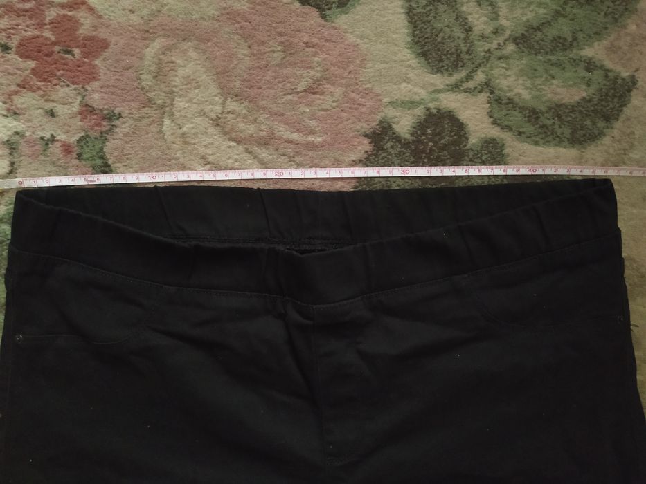 Черные джинсы скинни