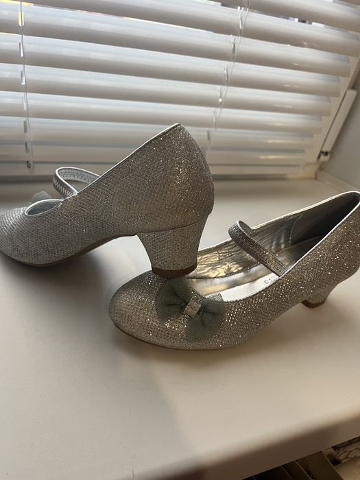 Туфлі дитячі для танців