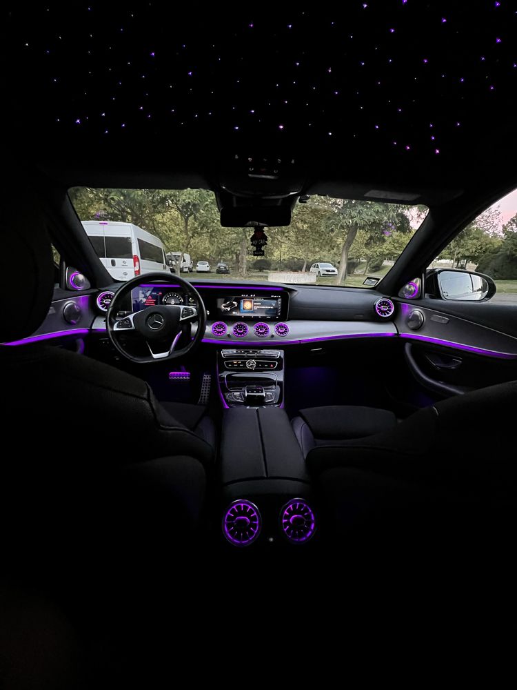 Mercedes E 350. (Retomas só por jipes)