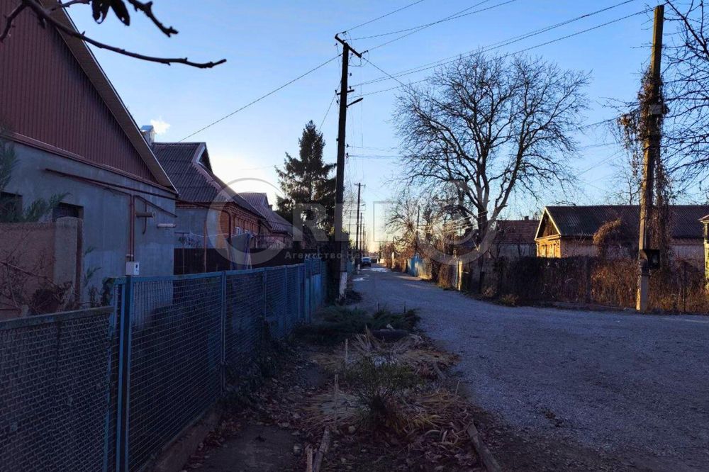 Продаж будинку з великою ділянкою. провулок Дежнева.